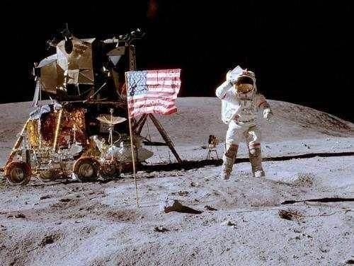 1969人类第一次登上月球.jpg